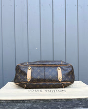 Load image into Gallery viewer, LOUIS VUITTON Galleria Monogram Canvas PM Shoulder Bag