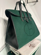 Load image into Gallery viewer, HERMÈS Feu2Dou Tote Vert Fonce Feutre & Gulliver Leather