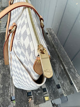 Load image into Gallery viewer, LOUIS VUITTON Damier Azur Totally GM Shoulder Bag