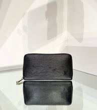 Load image into Gallery viewer, LOUIS VUITTON Zippy Epi Leather Long Zip Around Wallet