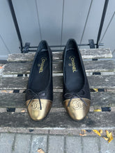 Load image into Gallery viewer, CHANEL CC Lambskin Leather Ballet Flats