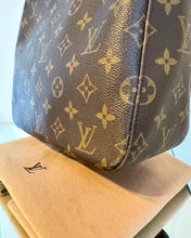 Load image into Gallery viewer, LOUIS VUITTON Monogram MM Looping Shoulder Bag