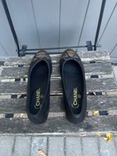 Load image into Gallery viewer, CHANEL CC Lambskin Leather Ballet Flats