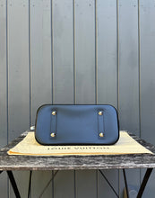 Load image into Gallery viewer, LOUIS VUITTON Alma PM Bag in Epi Leather