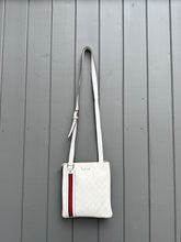Load image into Gallery viewer, GUCCI Unisex GG Supreme Messenger Bag