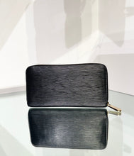 Load image into Gallery viewer, LOUIS VUITTON Zippy Epi Leather Long Zip Around Wallet