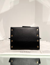 Load image into Gallery viewer, YUZEFI Box Leather Chain Links Shoulder Bag