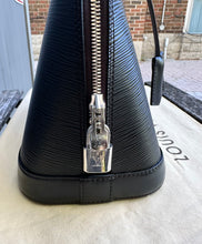 Load image into Gallery viewer, LOUIS VUITTON Alma PM Bag in Epi Leather