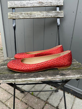 Load image into Gallery viewer, GIUSEPPE ZANOTTI Crystal Embellished Leather Ballet Flats