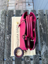 Load image into Gallery viewer, LOUIS VUITTON Dahlia Monogram Empreinte Leather Montaigne Bb Bag