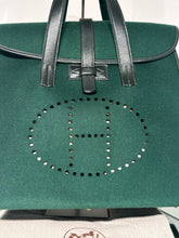 Load image into Gallery viewer, HERMÈS Feu2Dou Tote Vert Fonce Feutre & Gulliver Leather