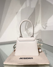 Load image into Gallery viewer, JACQUEMUS The Chiquito Mini leather Handle Shoulder Bag