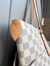 Load image into Gallery viewer, LOUIS VUITTON Damier Azur Totally GM Shoulder Bag