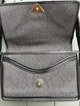 Load image into Gallery viewer, YVES SAINT LAURENT Leather Crossbody Bag