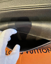 Load image into Gallery viewer, LOUIS VUITTON Outdoor Messenger Bag