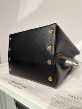 Load image into Gallery viewer, YUZEFI Box Leather Chain Links Shoulder Bag