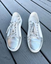 Load image into Gallery viewer, CHANEL Leather Rubber CC Logo Low Top Sneakers