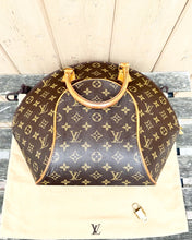 Load image into Gallery viewer, LOUIS VUITTON Vintage Monogram Ellipse MM Bowling Bag