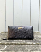 Load image into Gallery viewer, GUCCI Guccissima Zip Around Leather Wallet