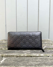 Load image into Gallery viewer, GUCCI Guccissima Zip Around Leather Wallet