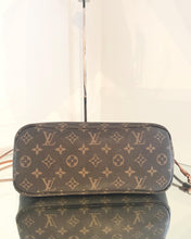 Load image into Gallery viewer, LOUIS VUITTON Monogram Canvas Neverfull PM Tote