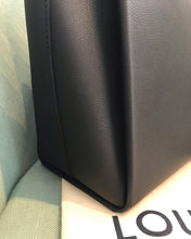 Load image into Gallery viewer, LOUIS VUITTON Lockmeto Tote