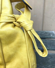 Load image into Gallery viewer, GUCCI Hysteria Bow Embellished Big Clutch