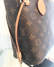 Load image into Gallery viewer, LOUIS VUITTON Monogram Canvas Neverfull PM Tote