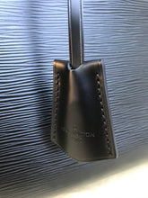 Load image into Gallery viewer, LOUIS VUITTON Epi Leather Pant-Neuf GM Bag
