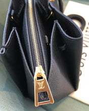 Load image into Gallery viewer, LOUIS VUITTON Lockmeto Tote