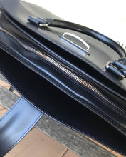 Load image into Gallery viewer, LOUIS VUITTON Epi Leather Pant-Neuf GM Bag