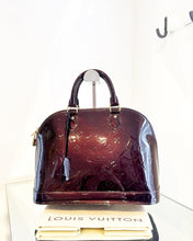 Load image into Gallery viewer, LOUIS VUITTON Amarante Vernis Alma PM Bag