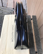 Load image into Gallery viewer, LOUIS VUITTON Epi Leather Pant-Neuf GM Bag