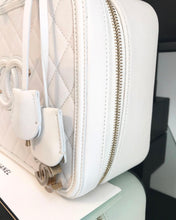 Load image into Gallery viewer, CHANEL Quilted Caviar Leather Filigree Large Vanity Case