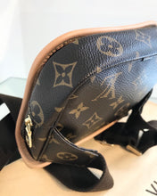 Load image into Gallery viewer, LOUIS VUITTON Rare Unisex Monogram Canvas Bosphore Bumbag