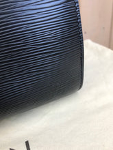 Load image into Gallery viewer, LOUIS VUITTON Epi Leather Pant-Neuf GM Bag
