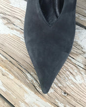 Load image into Gallery viewer, CELINE V-Cut Pointed Toe Suede Pumps