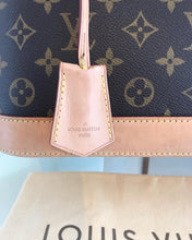 Load image into Gallery viewer, LOUIS VUITTON Monogram Alma PM Bag