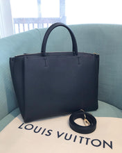 Load image into Gallery viewer, LOUIS VUITTON Lockmeto Tote