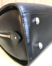 Load image into Gallery viewer, LOUIS VUITTON Epi Leather Pant-Neuf GM Bag