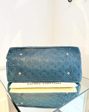 Load image into Gallery viewer, LOUIS VUITTON Orage Monogram Empreinte Leather Artsy MM Bag