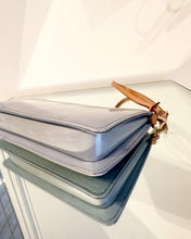 Load image into Gallery viewer, LOUIS VUITTON Monogram Vernis Lexington Pochette