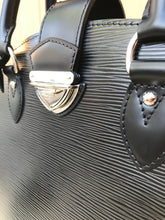 Load image into Gallery viewer, LOUIS VUITTON Epi Leather Pant-Neuf GM Bag