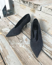 Load image into Gallery viewer, CELINE V-Cut Pointed Toe Suede Pumps