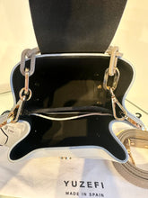 Load image into Gallery viewer, YUZEFI Colour Block Leather Handle Crossbody Bag
