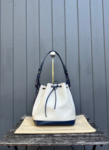 Load image into Gallery viewer, LOUIS VUITTON Epi Leather Petit Noe NM Bucket Bag
