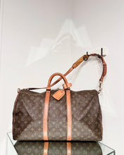 Load image into Gallery viewer, LOUIS VUITTON Monogram Keepall 50 Bandouliere Duffle Bag
