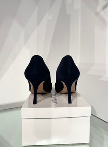 MANOLO BLAHNIK Suede Pointed Toe High Heel Pumps