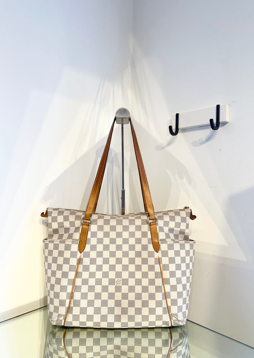 LOUIS VUITTON Damier Azur Totally MM Shoulder Tote