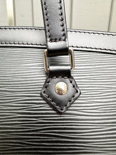 Load image into Gallery viewer, LOUIS VUITTON Madeleine PM Epi Leather Handle Bag
